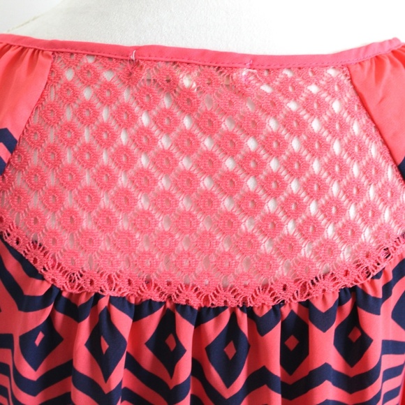 JOLT Sheer High-Lo Chevron 3/4 sleeve Top / Blouse - Picture 3 of 5